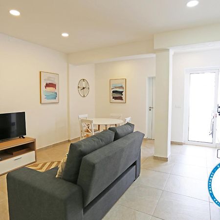 B88 - Mendonca Street Apartment Лагос Екстериор снимка