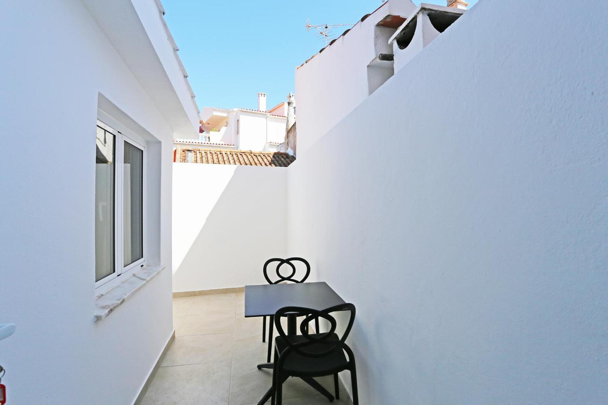 B88 - Mendonca Street Apartment Лагос Екстериор снимка